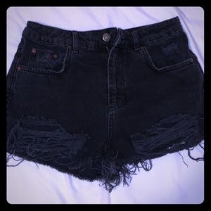 Top Shop shorts 🖤